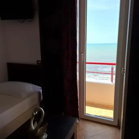 Artenisi's Sea Side شقة *