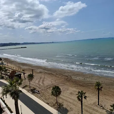 Artenisi's Sea Side شقة دراس