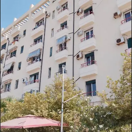 شقة Artenisi's Sea Side *